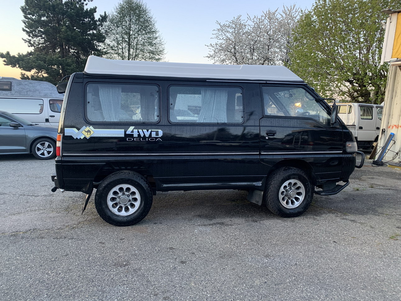 Mitsubishi
Delica Delica