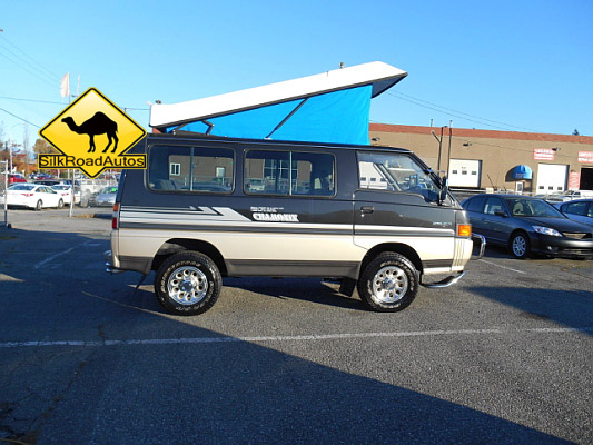 Delica with
                      poptop