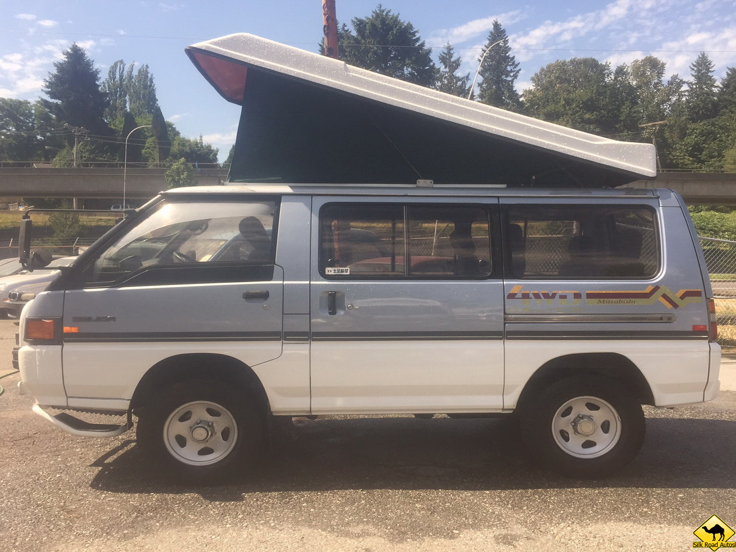 Toyota
                      hiace camper van