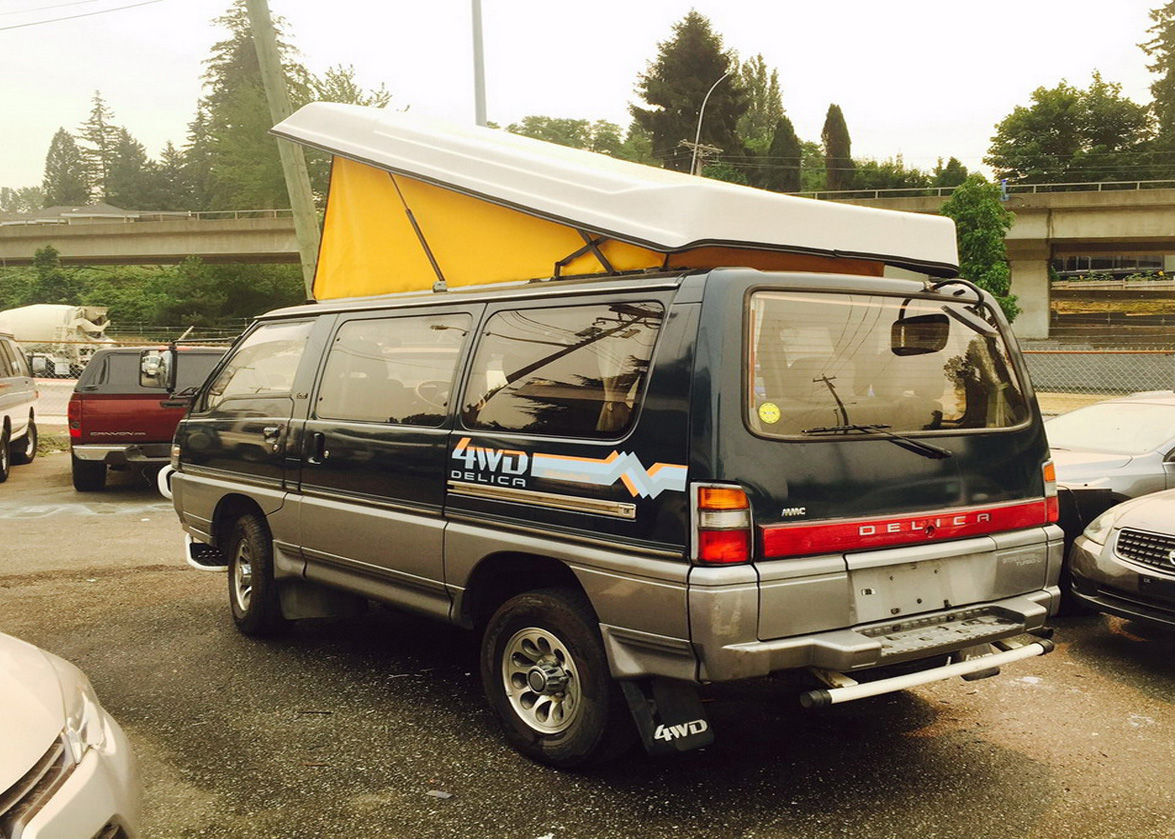 Toyota
                      hiace camper van