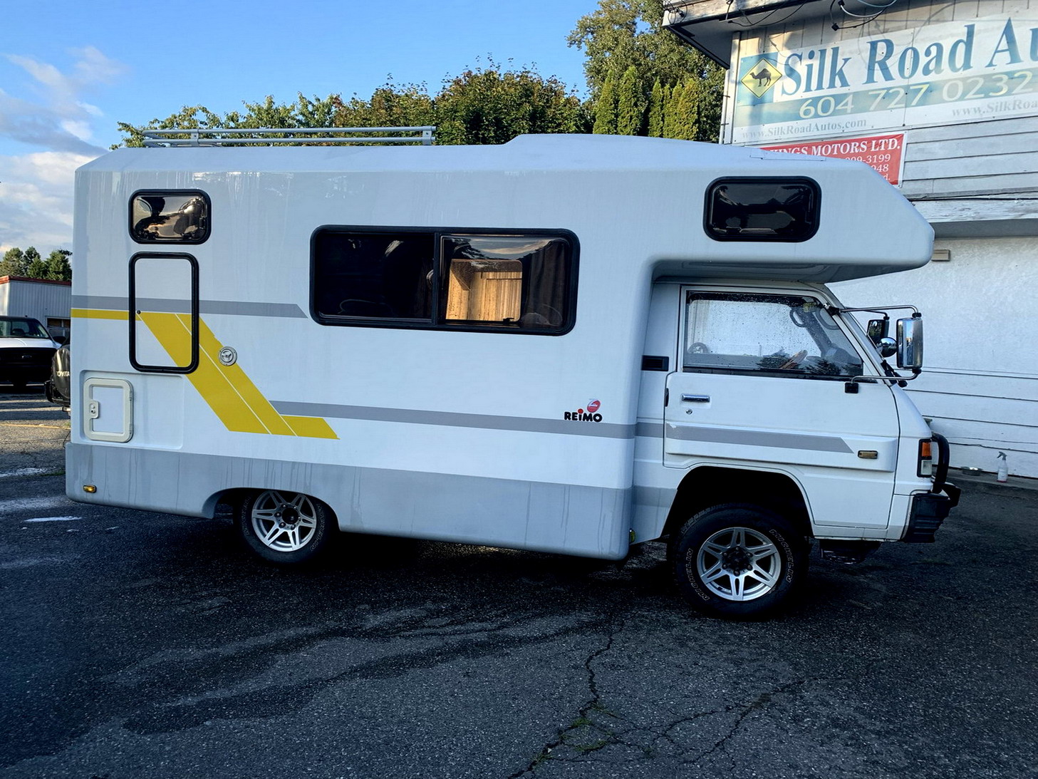 Delica Camper
                      JB500
