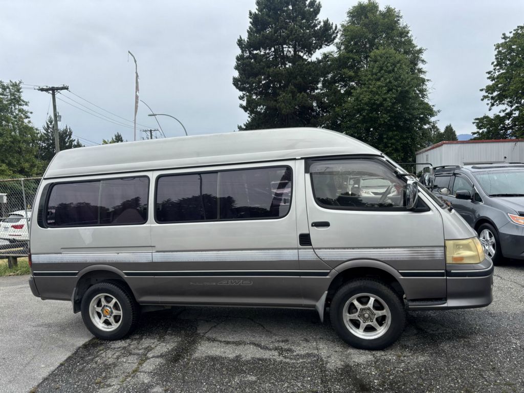 2001 toyota hiace