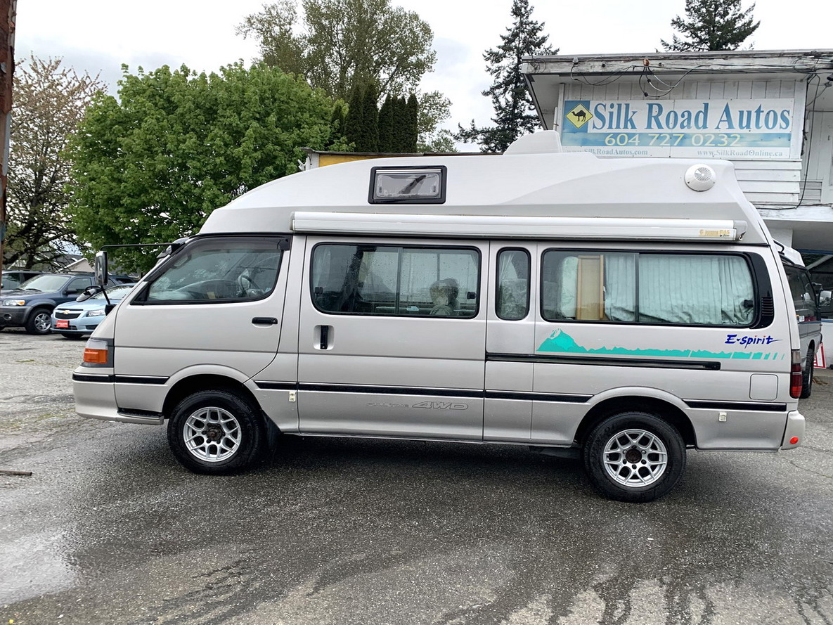 Toyota
                      hiace camper van