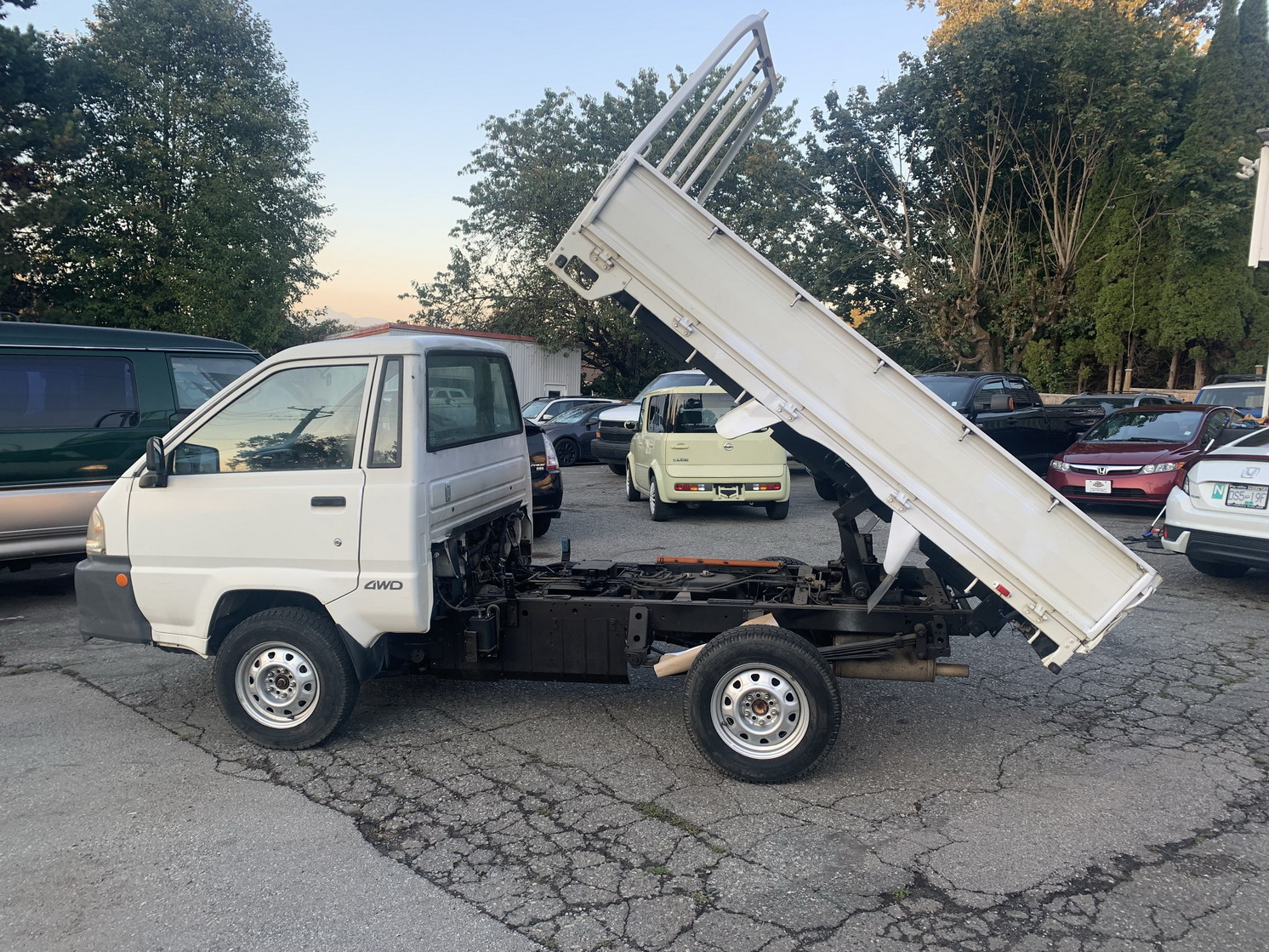 townce-dump truck