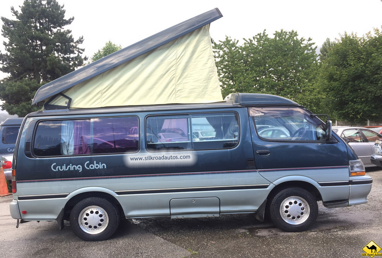 Toyota
                      hiace camper van