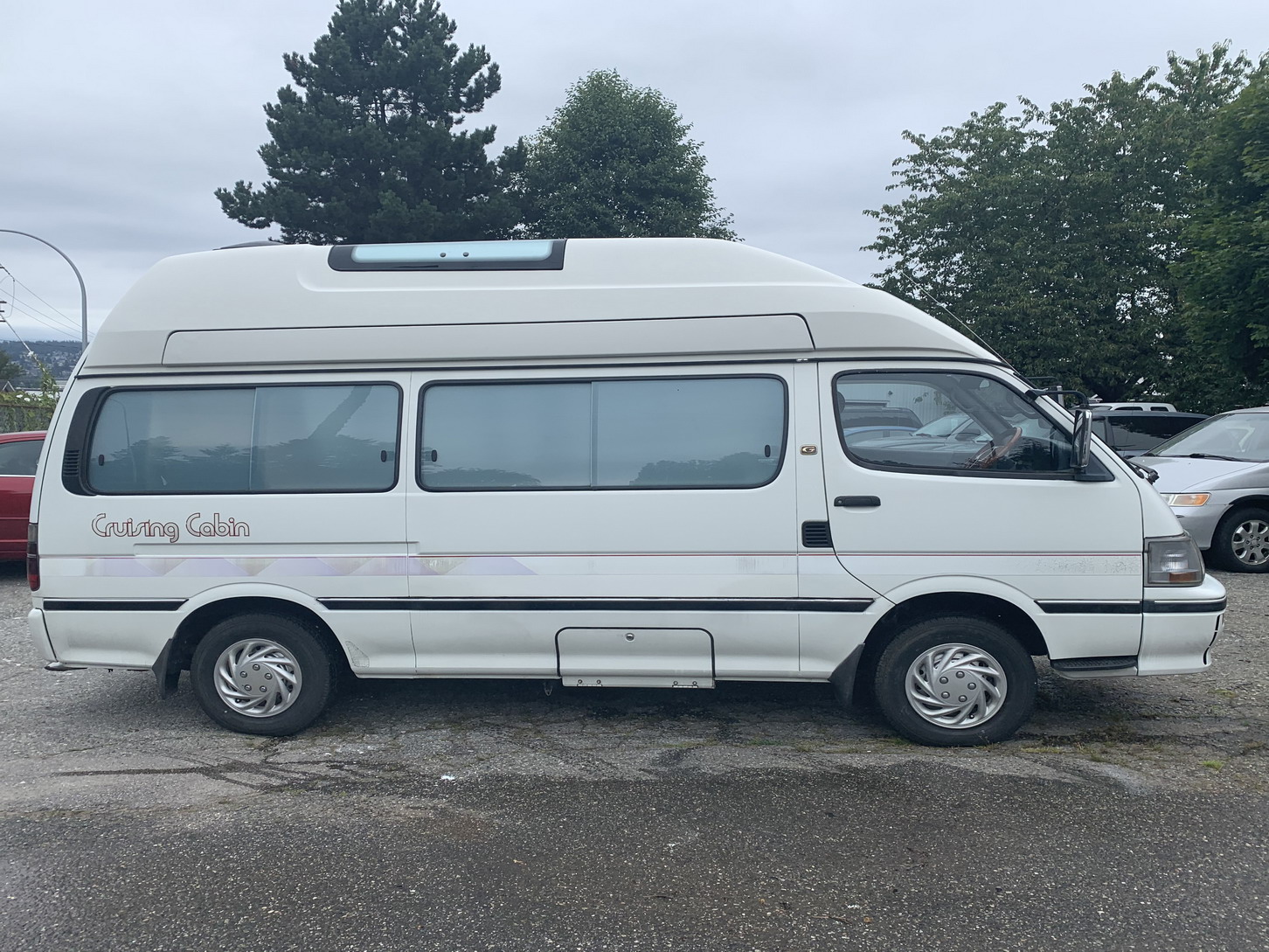 Toyota
                      hiace camper van