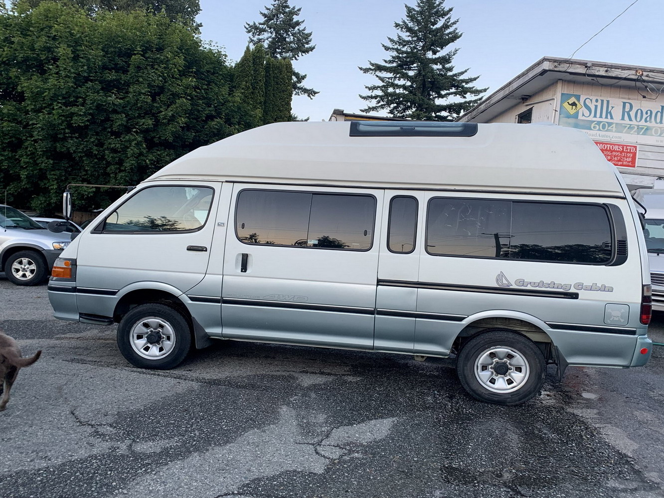 Toyota
                      hiace camper van