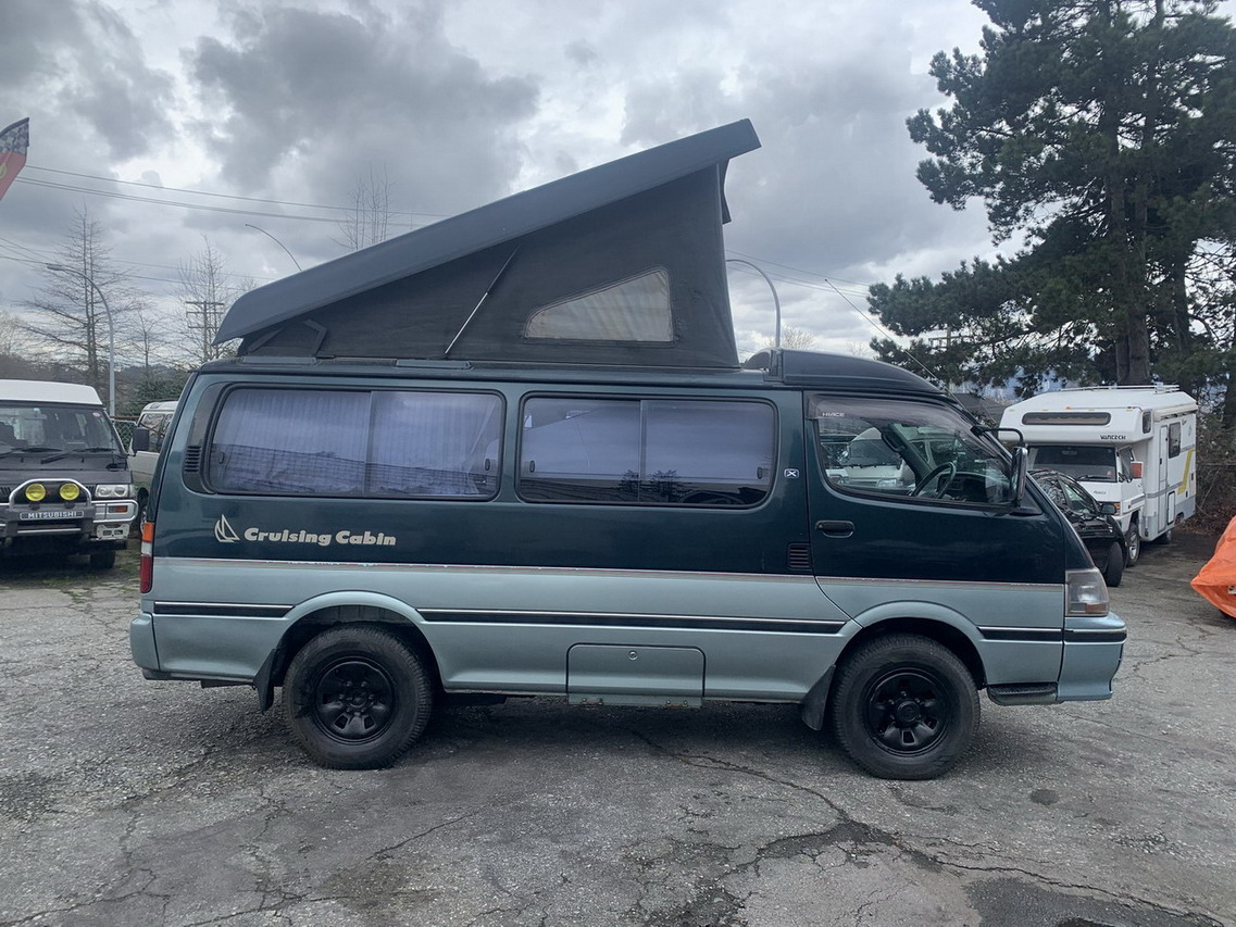 Toyota
                      hiace camper van