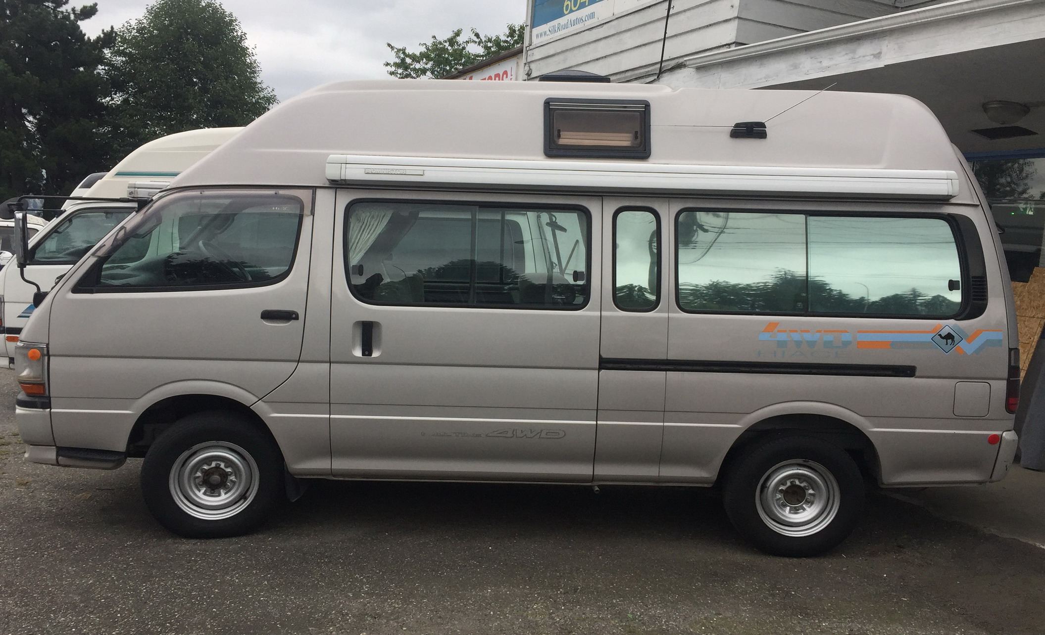 Toyotahiace
                      campervan