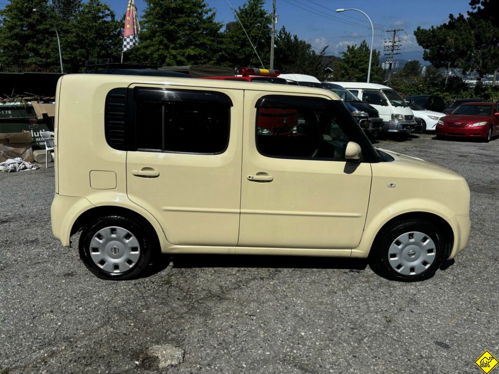 Cube Nissan