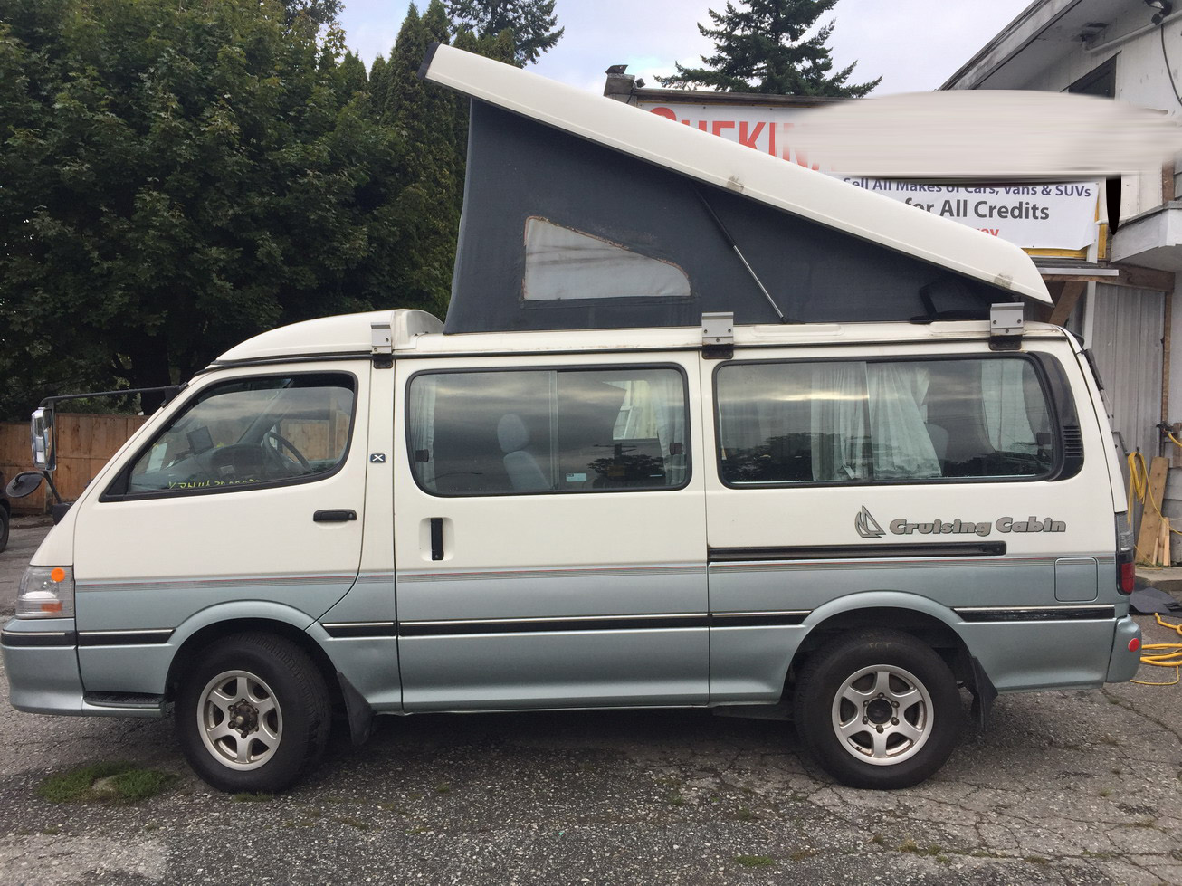 Toyotahiace campervan