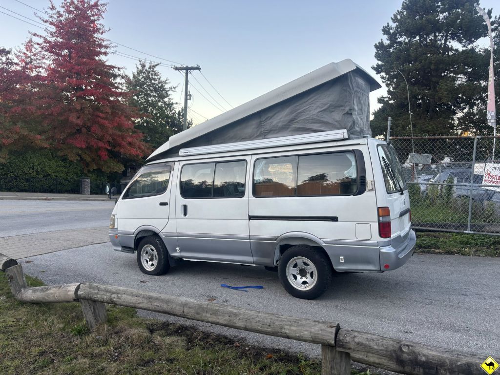 Toyota hiace camper
                                        van