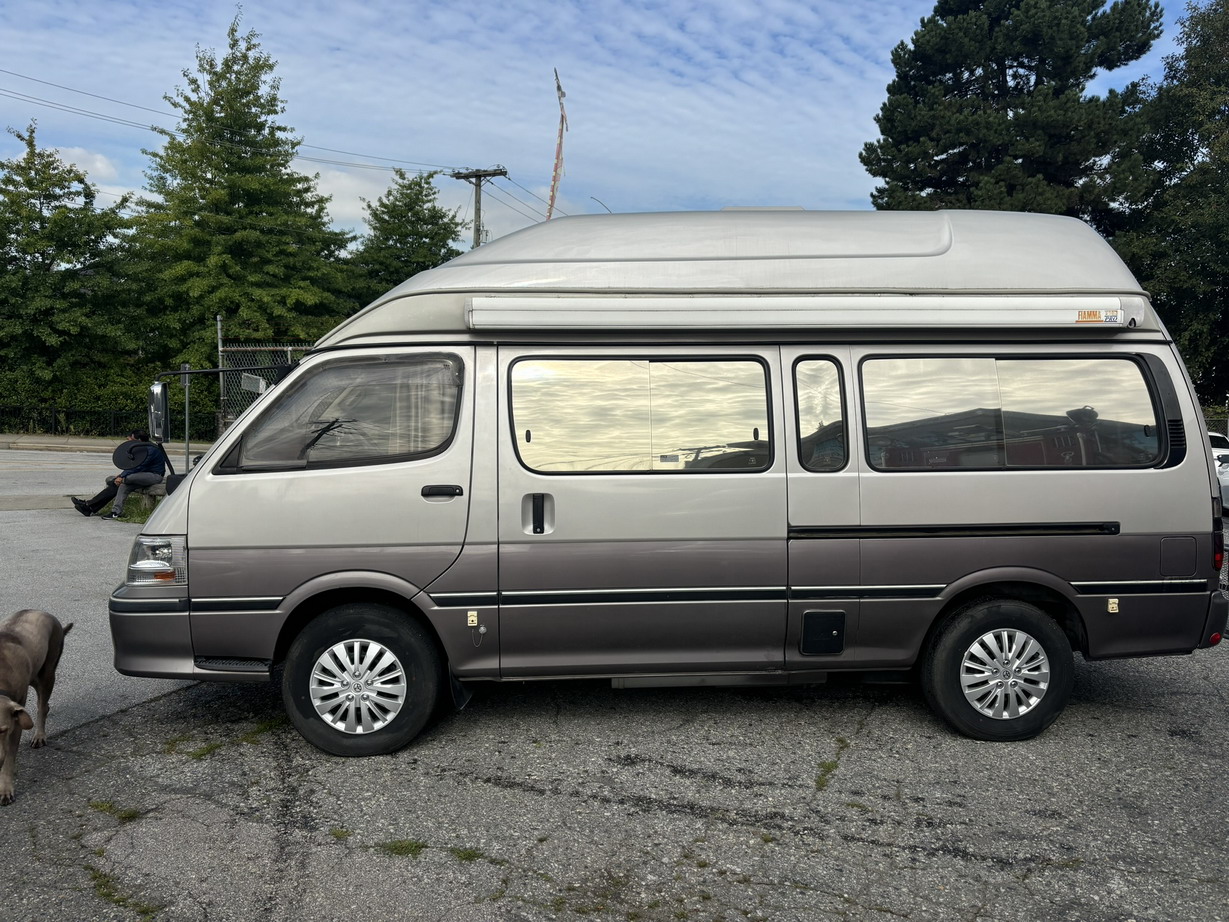 Toyota hiace
                                                          camper van